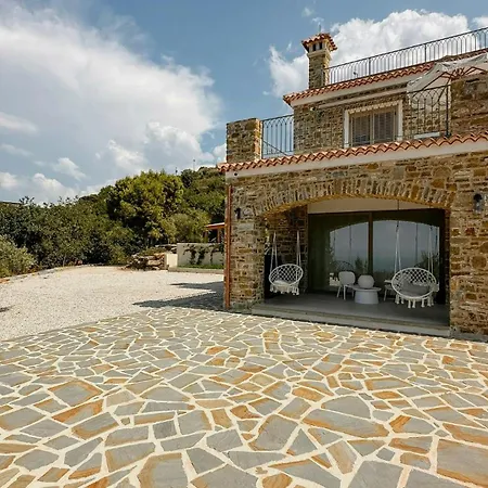 Panoramic With Pool And Capri View