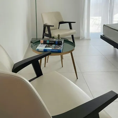 Panoramic With Pool And Capri View *